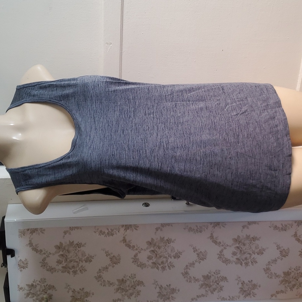 Women's Gray Sleeveless Top